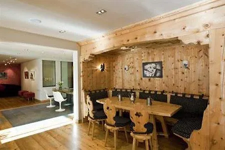 Meuble Sertorelli Reit 3* Bormio