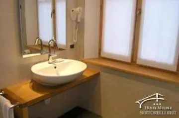 Hotel Meublè Sertorelli Reit 3*